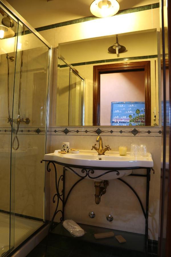 La Puraza Comfort Rooms Римини Экстерьер фото